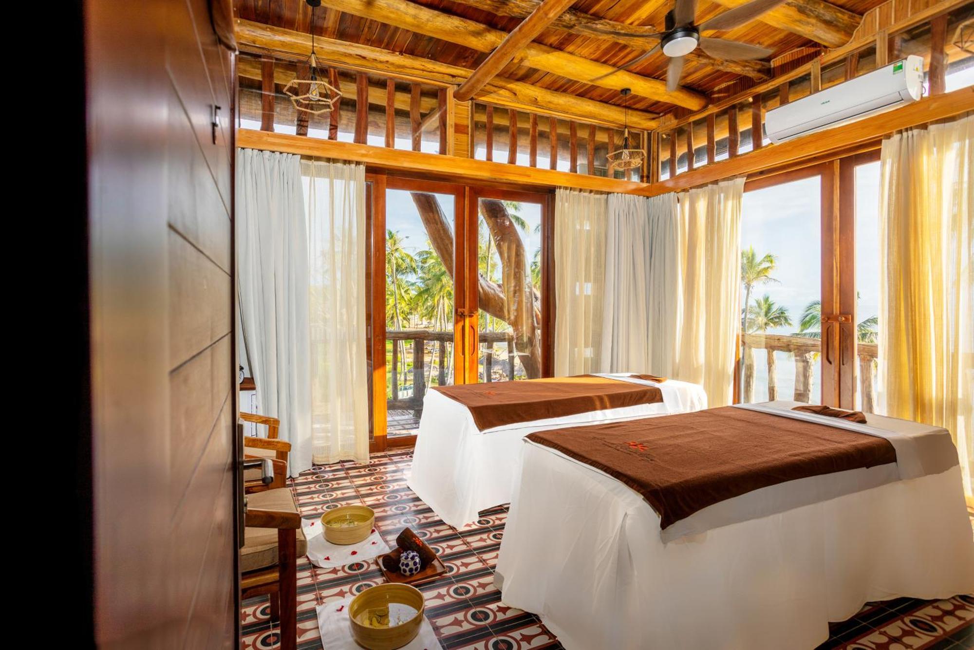 Grand Ocean Bay Resort Duong Dong Exterior foto